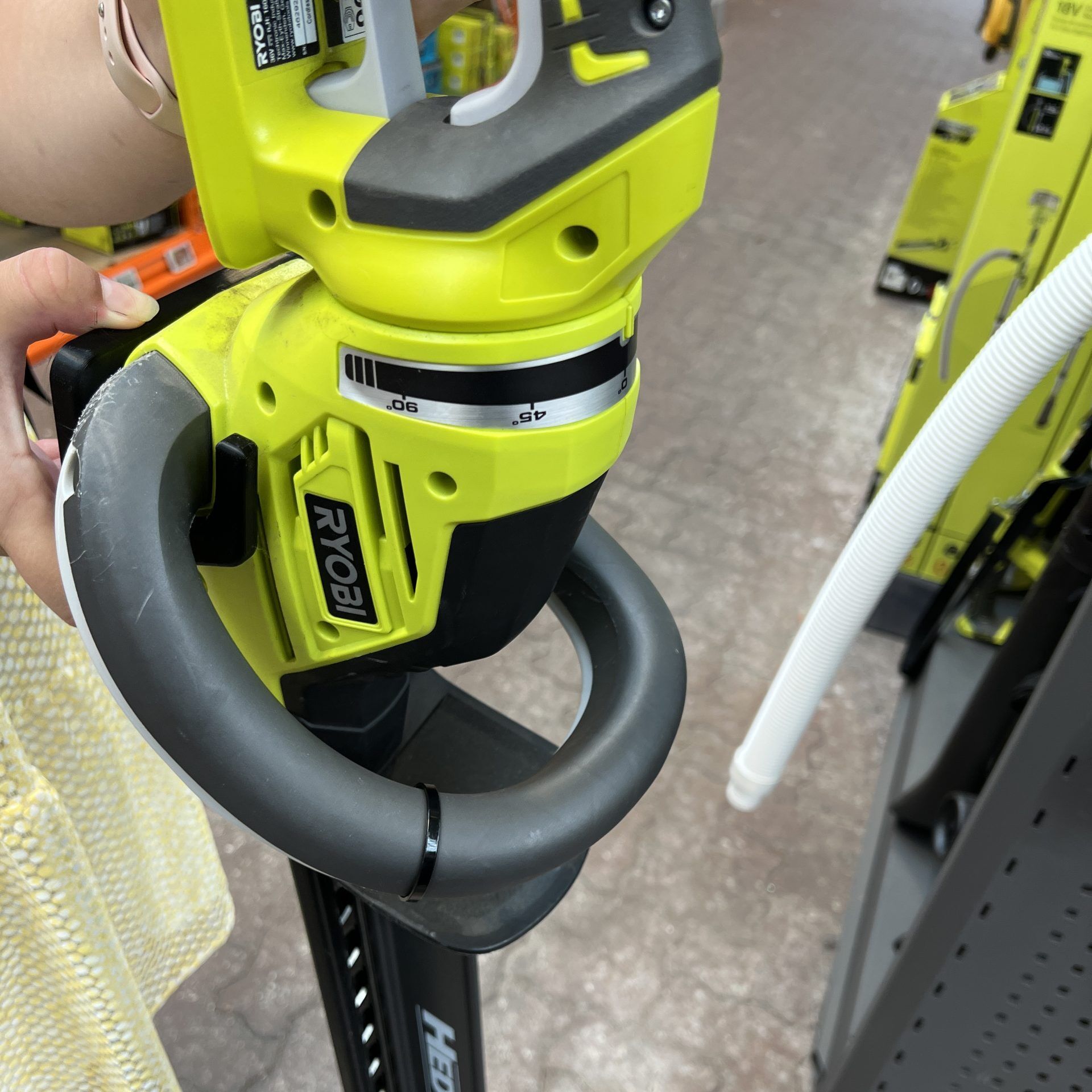 Holder til Ryobi Hækkeklipper