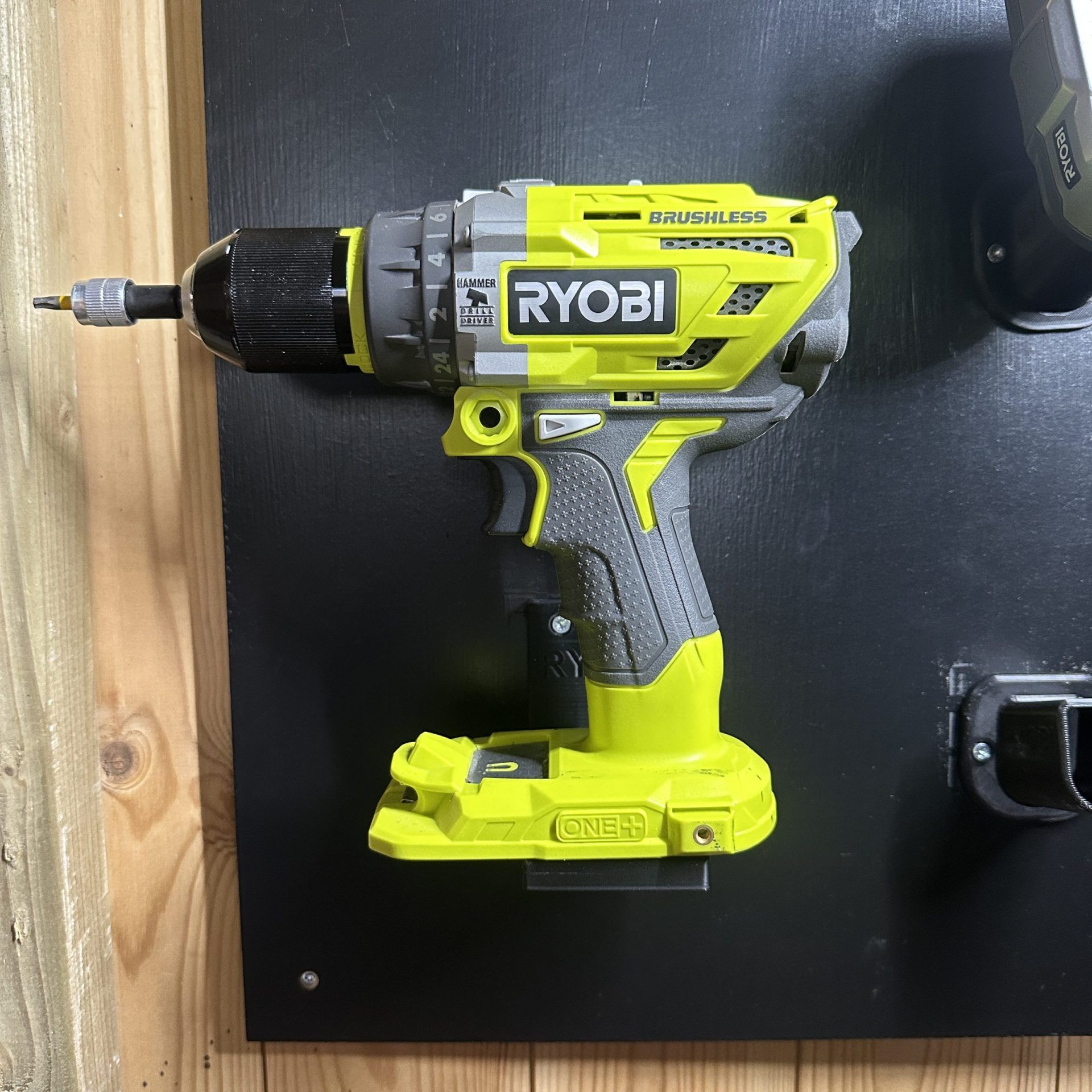 Ryobi maskinholder til 18V ryobi elværktøj